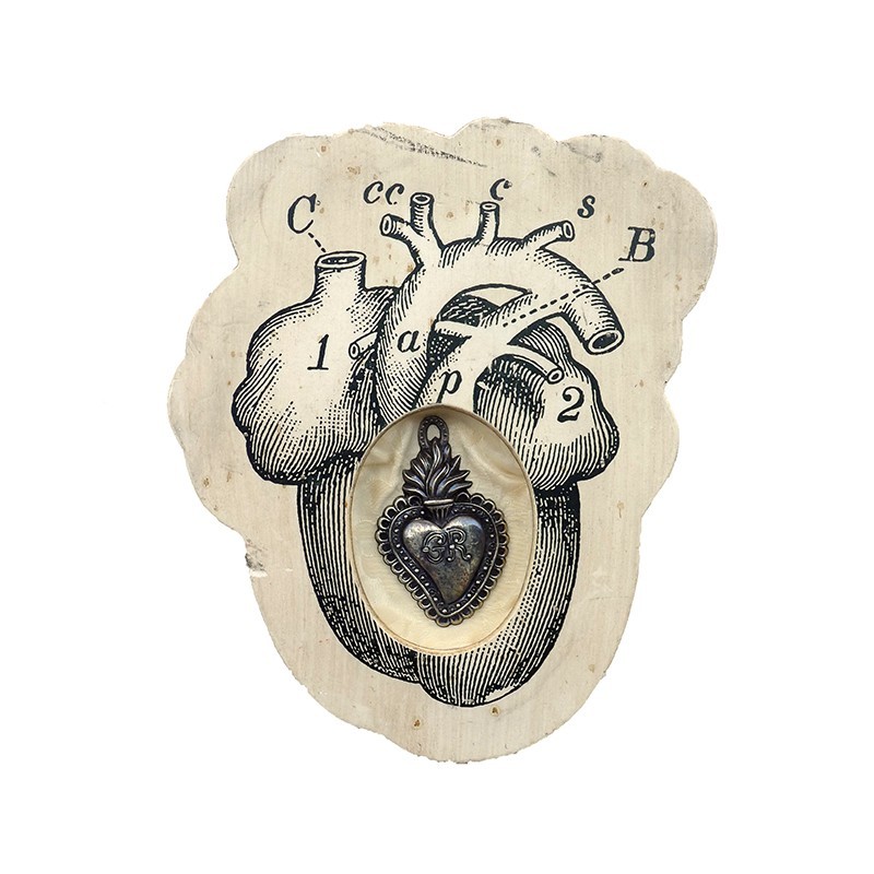 Formella con cuore anatomico e Sacro Cuore