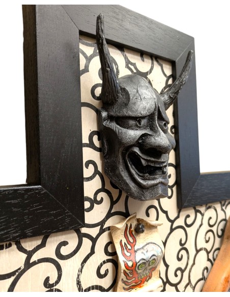 Crocifisso con croce in legno decorata con pattern giapponese | El Rana Store