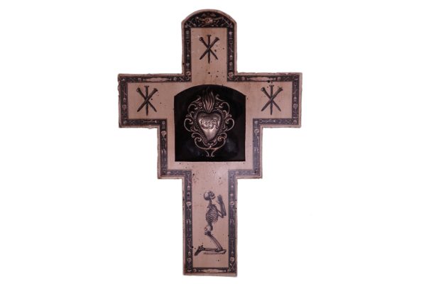 formella croce nera con cuore sacro